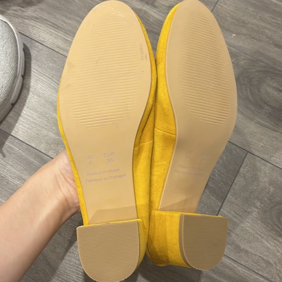 Shoes for Cinderella - Picture 2 of 3